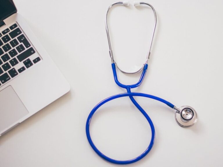 HIPAA para proveedores de salud LATAM telemedicina